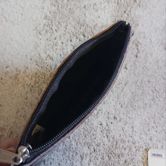 PUG w/ Flowers Printed COIN PURSE / WALLET Zipper Vegan Leather - Picture 4 of 4